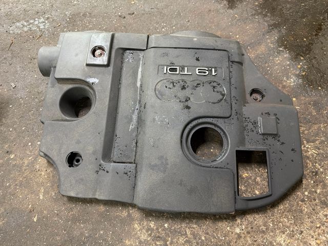 bontott AUDI A4 B7 Felső Motorburkolat