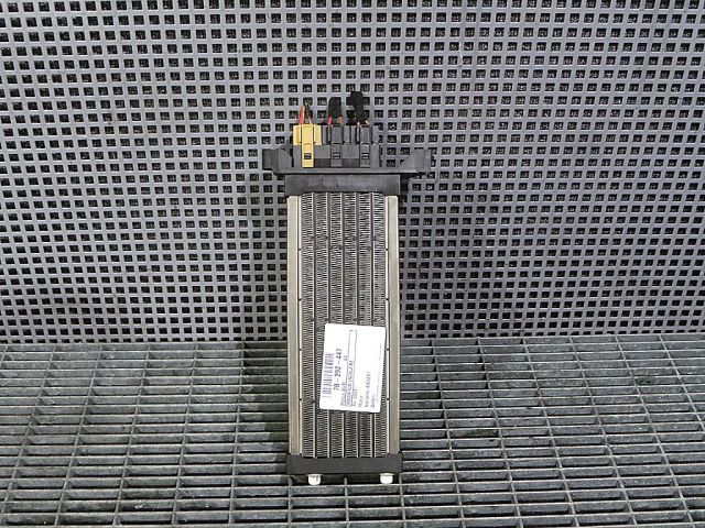 bontott AUDI A4 B7 Fűtőradiátor