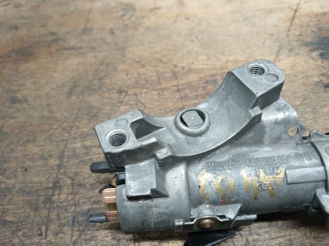 bontott AUDI A4 B7 Gyújtáskapcsoló Házzal