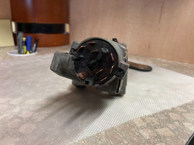 bontott AUDI A4 B7 Gyújtáskapcsoló