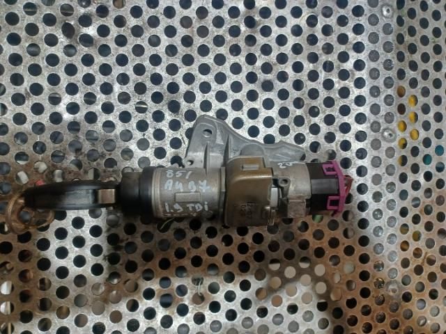 bontott AUDI A4 B7 Gyújtáskapcsoló