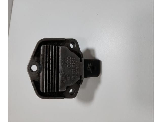 bontott AUDI A4 B7 Jeladó (Magában)