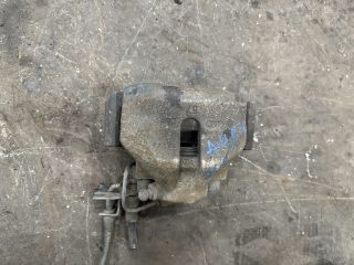 bontott AUDI A4 B7 Jobb első Féknyereg Munkahengerrel