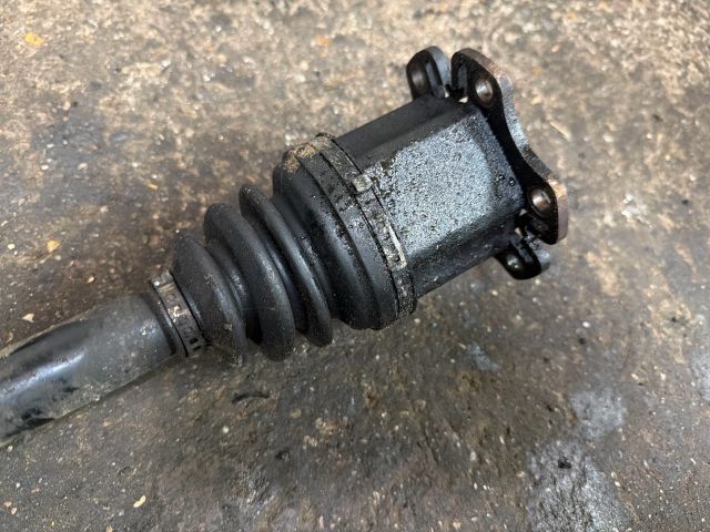 bontott AUDI A4 B7 Jobb Féltengely