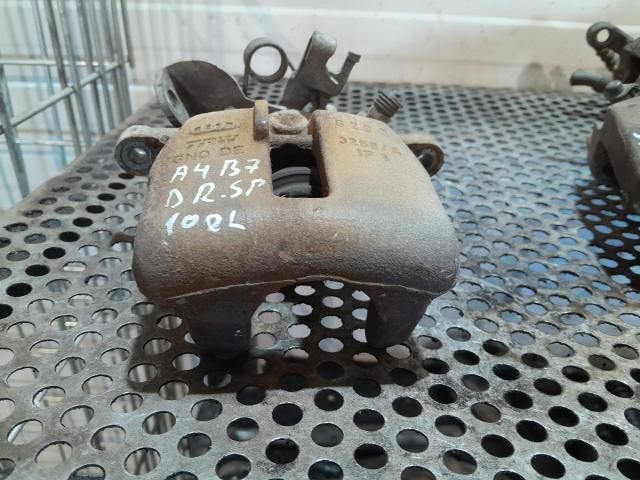 bontott AUDI A4 B7 Jobb hátsó Féknyereg Munkahengerrel