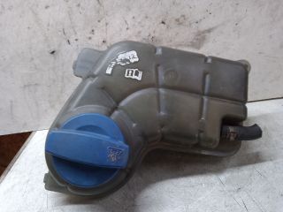 bontott AUDI A4 B7 Kiegyenlítő Tartály