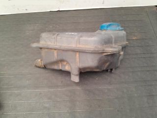 bontott AUDI A4 B7 Kiegyenlítő Tartály