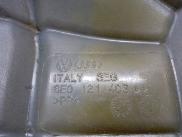 bontott AUDI A4 B7 Kiegyenlítő Tartály