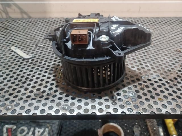 bontott AUDI A4 B7 Klímahűtő Ventilátor