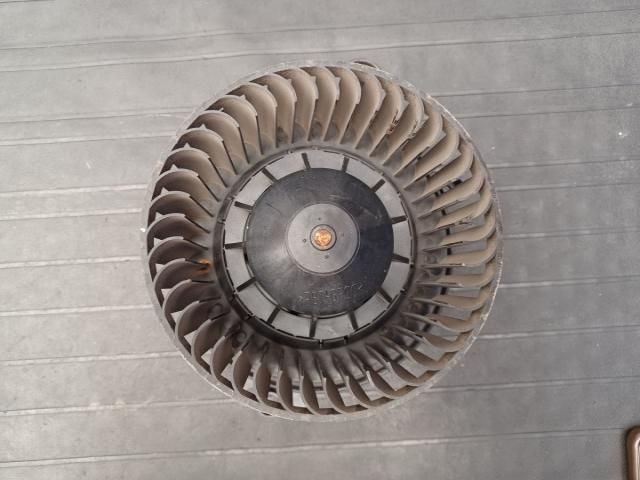 bontott AUDI A4 B7 Klímahűtő Ventilátor
