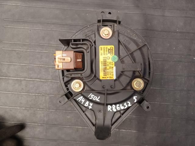 bontott AUDI A4 B7 Klímahűtő Ventilátor