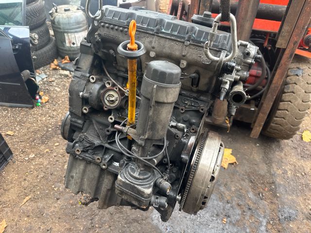 bontott AUDI A4 B7 Motor (Fűzött blokk hengerfejjel)