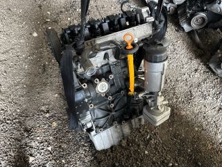 bontott AUDI A4 B7 Motor (Fűzött blokk hengerfejjel)