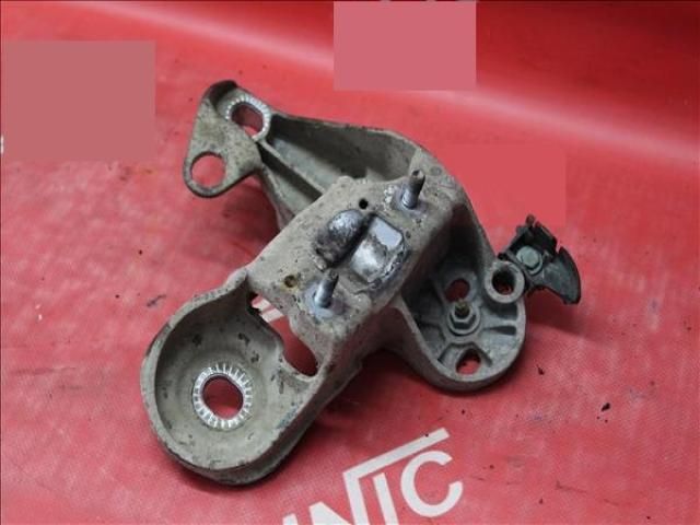 bontott AUDI A4 B7 Motor Tartó Bak (Fém)