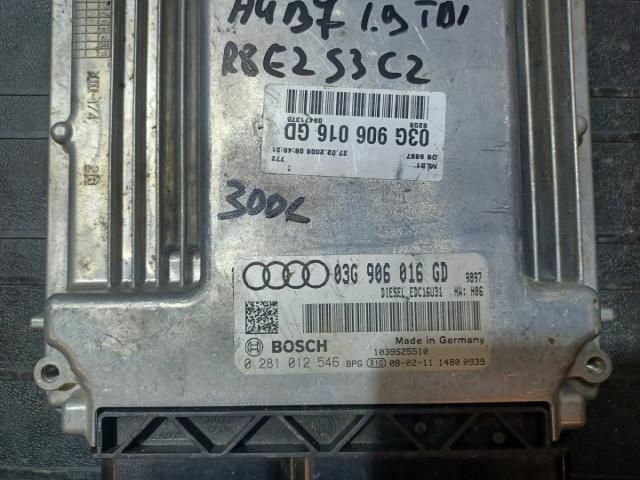 bontott AUDI A4 B7 Motorvezérlő