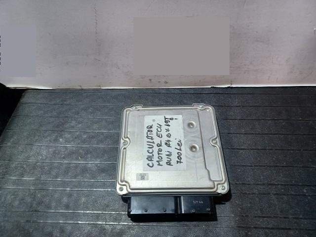 bontott AUDI A4 B7 Motorvezérlő