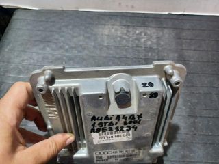 bontott AUDI A4 B7 Motorvezérlő