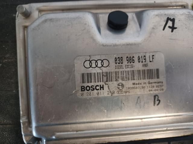 bontott AUDI A4 B7 Motorvezérlő