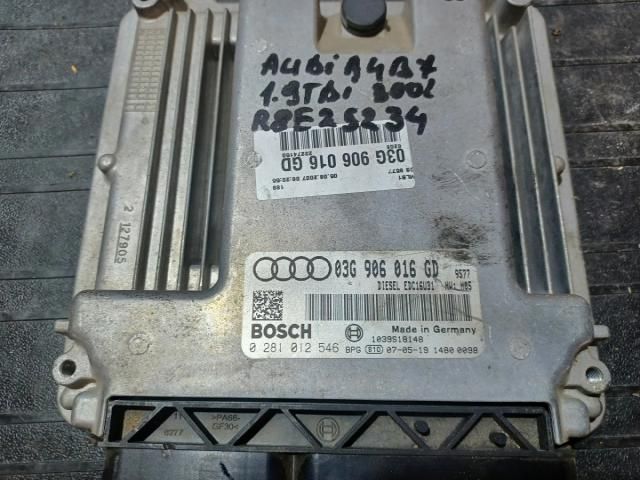 bontott AUDI A4 B7 Motorvezérlő