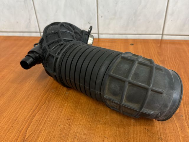 bontott AUDI A4 B7 Szívó Cső