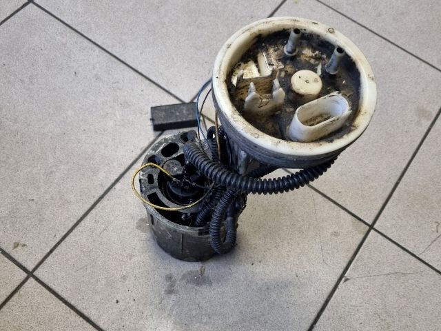 bontott AUDI A4 B7 Üzemanyag Szivattyú