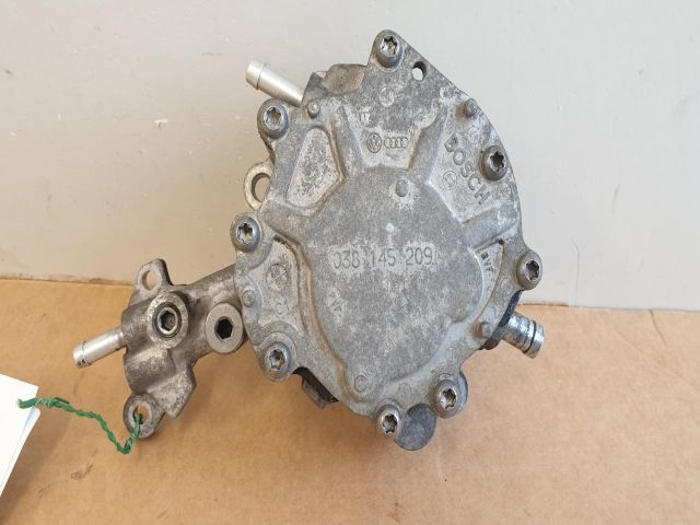 bontott AUDI A4 B7 Vákumpumpa