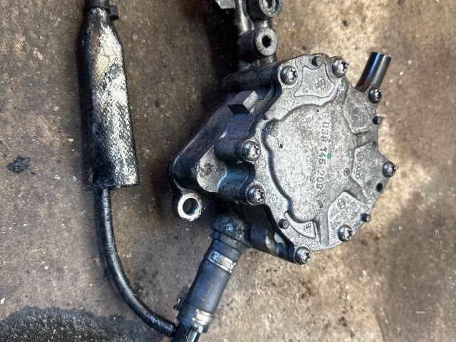 bontott AUDI A4 B7 Vákumpumpa