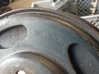 bontott AUDI A4 B7 Főtengely Szíjtárcsa