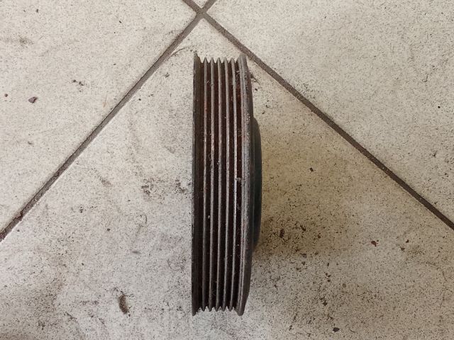 bontott AUDI A4 B7 Főtengely Szíjtárcsa