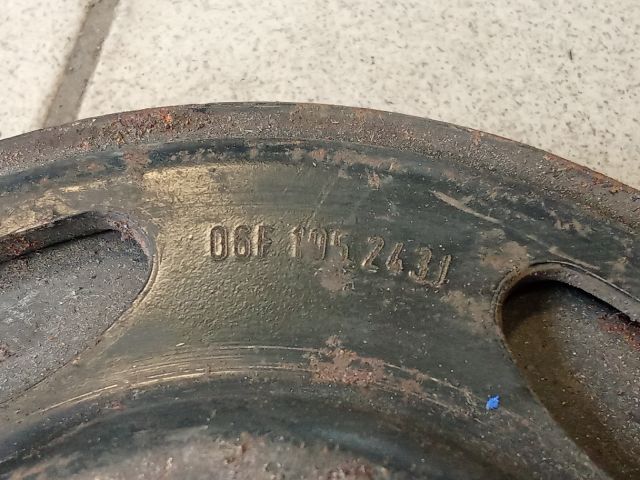 bontott AUDI A4 B7 Főtengely Szíjtárcsa