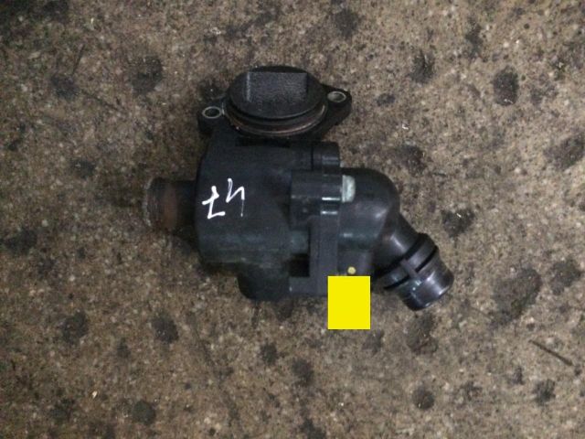 bontott AUDI A4 B7 Hengerfej Vízkivezető