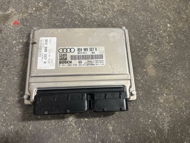 bontott AUDI A4 B7 Motorvezérlő