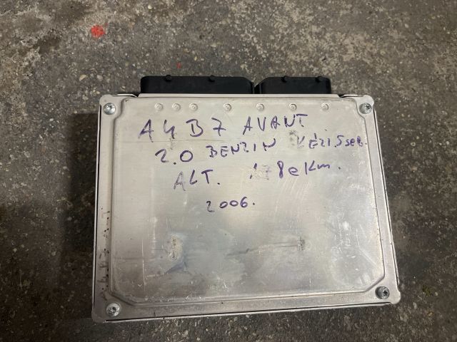 bontott AUDI A4 B7 Motorvezérlő