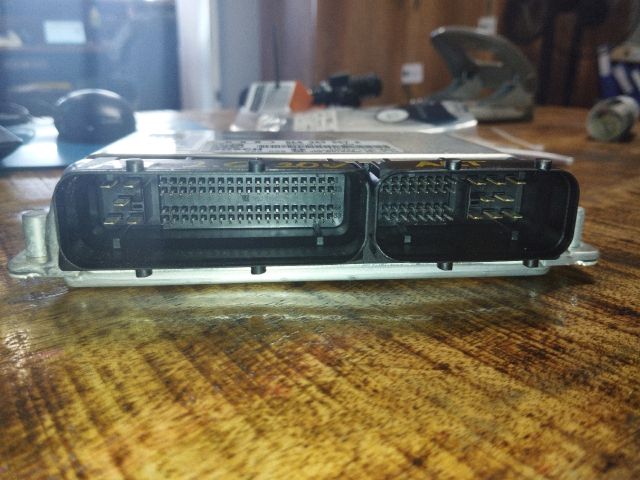 bontott AUDI A4 B7 Motorvezérlő