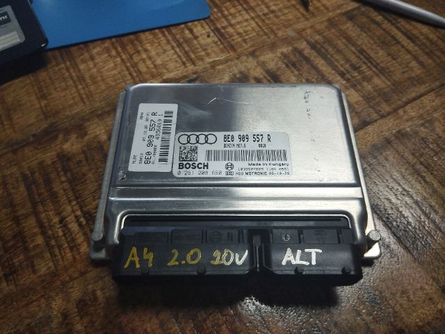 bontott AUDI A4 B7 Motorvezérlő