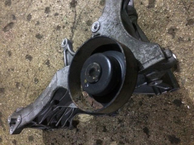 bontott AUDI A4 B7 Szíjfeszítő Görgő