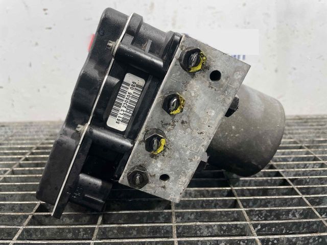 bontott AUDI A4 B7 ABS Kocka