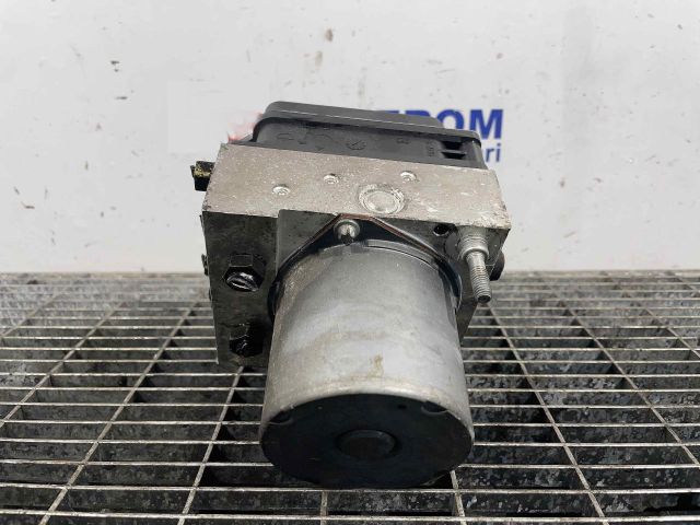 bontott AUDI A4 B7 ABS Kocka