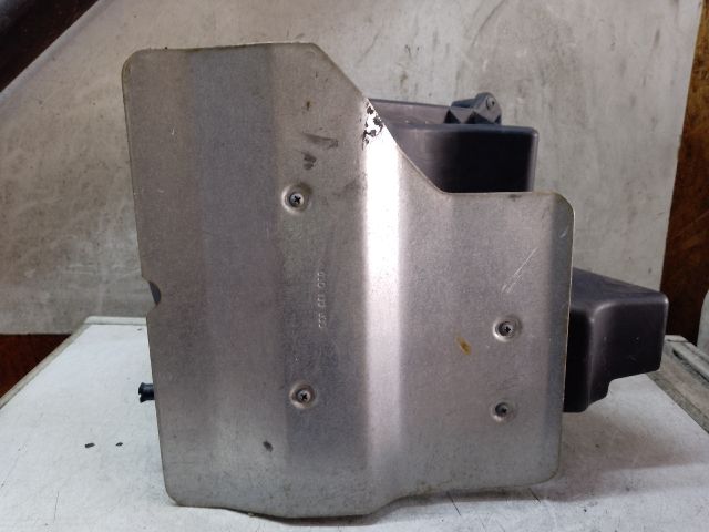 bontott AUDI A4 B7 Légszűrő Ház