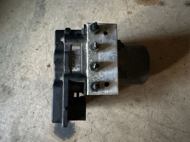 bontott AUDI A4 B7 ABS Kocka