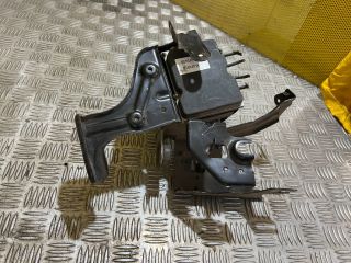 bontott AUDI A4 B7 ABS Kocka