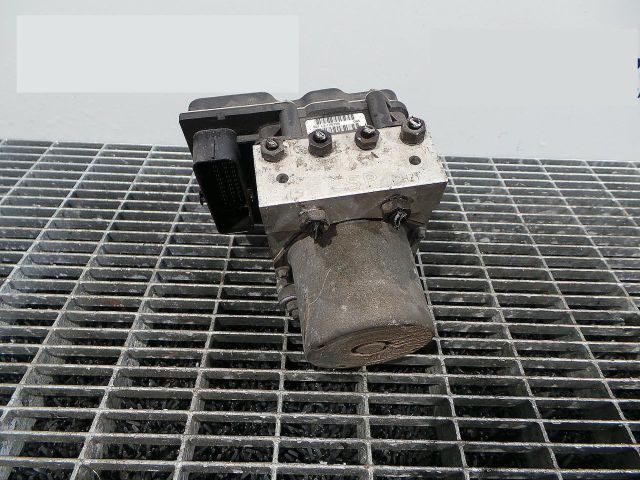 bontott AUDI A4 B7 ABS Kocka