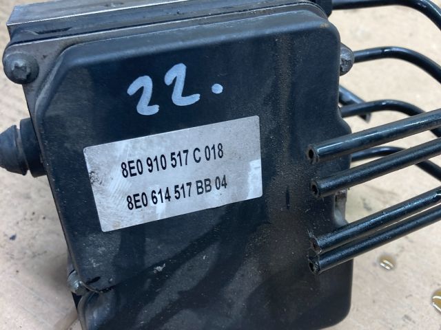 bontott AUDI A4 B7 ABS Kocka