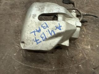 bontott AUDI A4 B7 Bal első Féknyereg Munkahengerrel