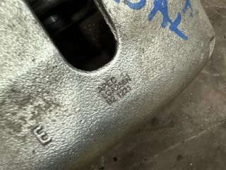 bontott AUDI A4 B7 Bal első Féknyereg Munkahengerrel