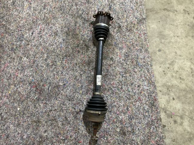 bontott AUDI A4 B7 Bal Féltengely