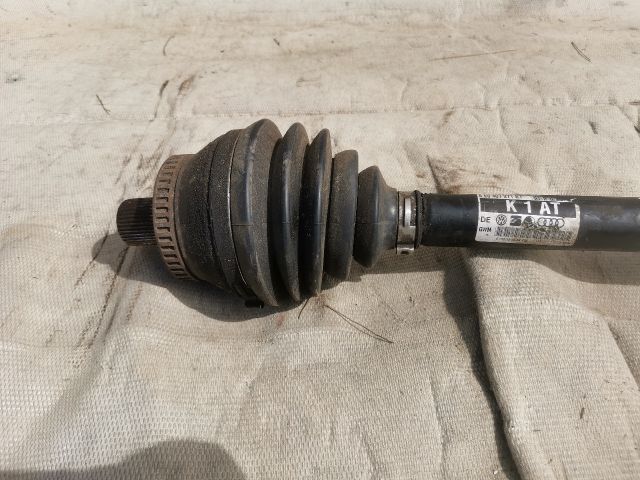 bontott AUDI A4 B7 Bal Féltengely