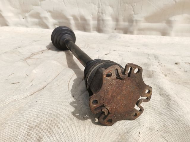 bontott AUDI A4 B7 Bal Féltengely