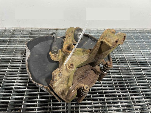 bontott AUDI A4 B7 Bal hátsó Csonkállvány