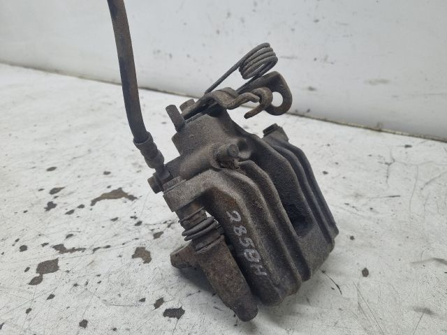 bontott AUDI A4 B7 Bal hátsó Féknyereg Munkahengerrel